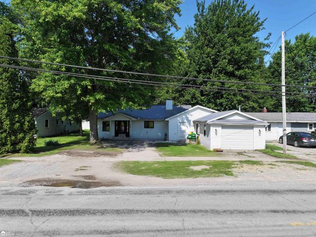 296 S Saginaw Street, Montrose, MI 48457