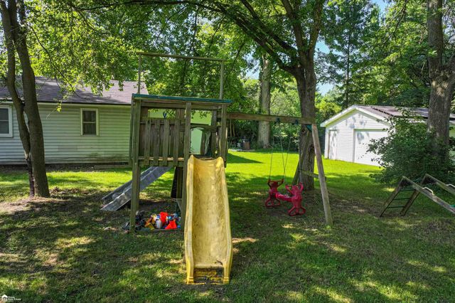 296 S Saginaw Street, Montrose, MI 48457