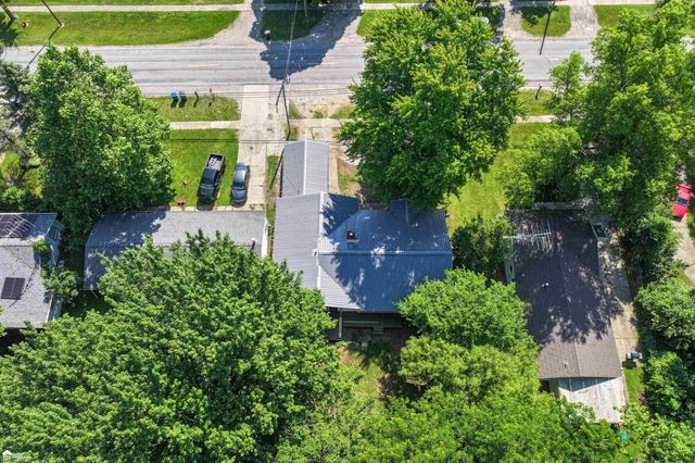 296 S Saginaw Street, Montrose, MI 48457