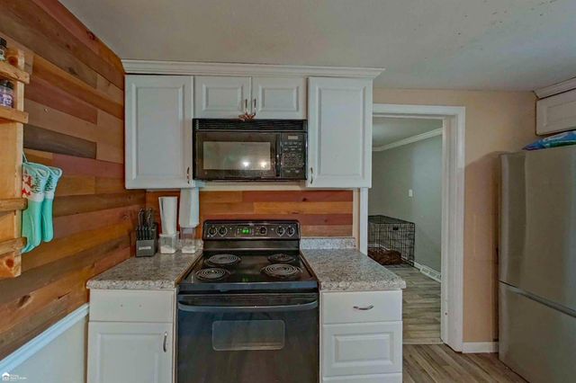 296 S Saginaw Street, Montrose, MI 48457