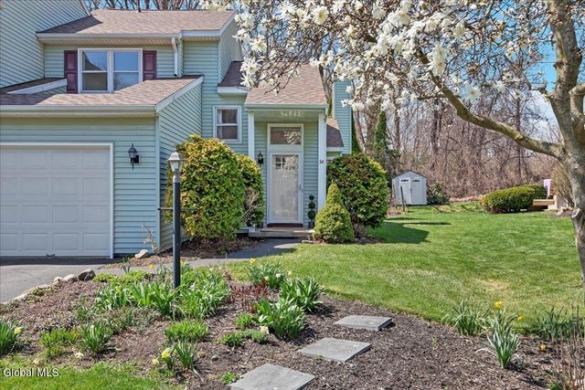 34 Anchor Drive, Halfmoon, NY 12188