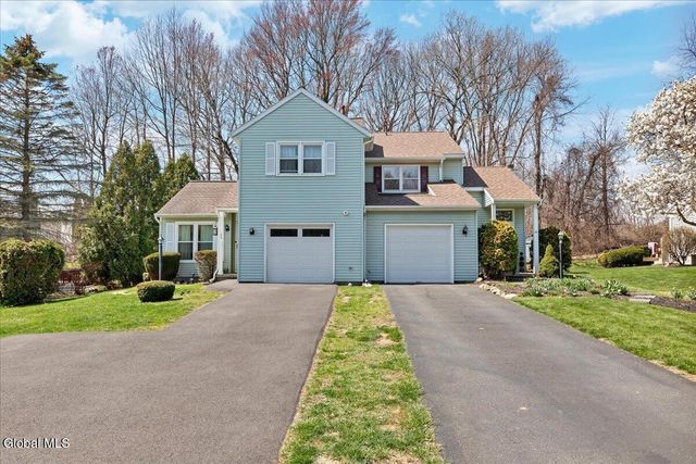 34 Anchor Drive, Halfmoon, NY 12188