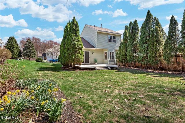 34 Anchor Drive, Halfmoon, NY 12188
