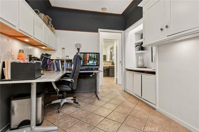 5546 Strohm, North Hollywood, CA 91601