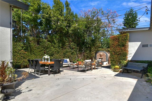 5546 Strohm, North Hollywood, CA 91601