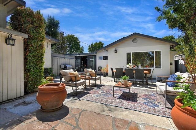 5546 Strohm, North Hollywood, CA 91601