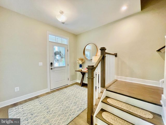 1470 MEADOWLARK GLEN RD, Dumfries, VA 22026