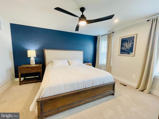 1470 MEADOWLARK GLEN RD, Dumfries, VA 22026