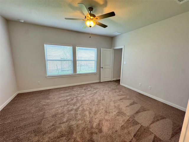 78 Hereford LOOP, Hutto, TX 78634
