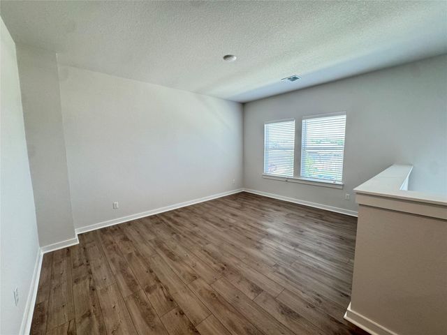 78 Hereford LOOP, Hutto, TX 78634
