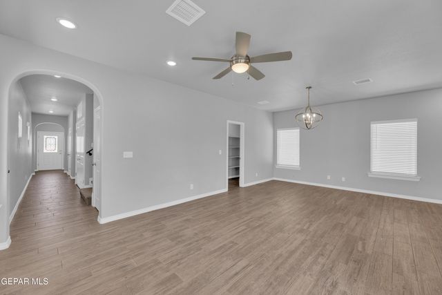 1076 Haper Court, El Paso, TX 79932
