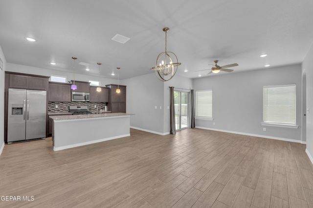 1076 Haper Court, El Paso, TX 79932
