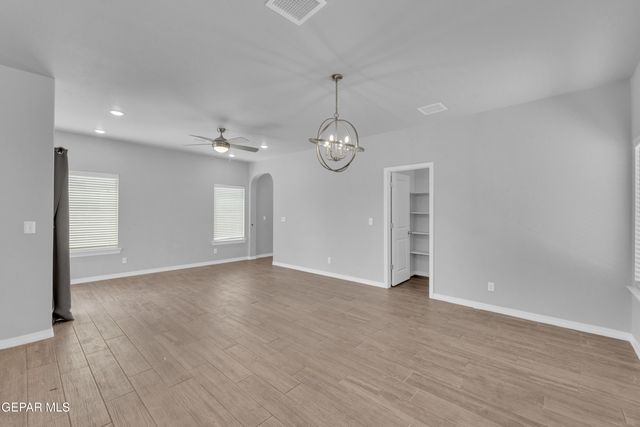 1076 Haper Court, El Paso, TX 79932