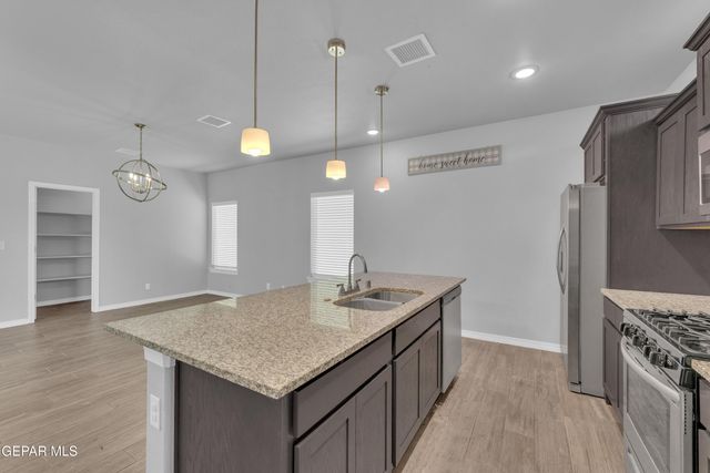 1076 Haper Court, El Paso, TX 79932