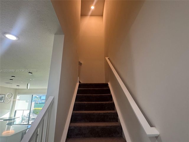 2162 Appleton Circle N, Oakland Park, FL 33309