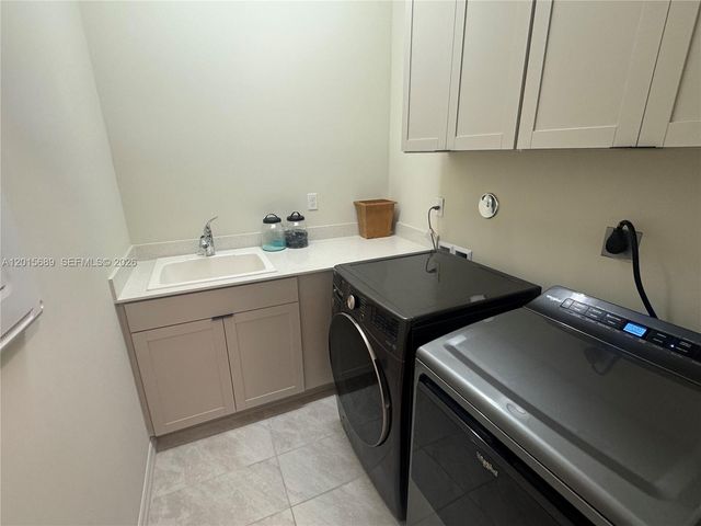 2162 Appleton Circle N, Oakland Park, FL 33309