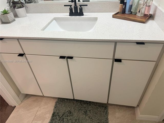 2162 Appleton Circle N, Oakland Park, FL 33309
