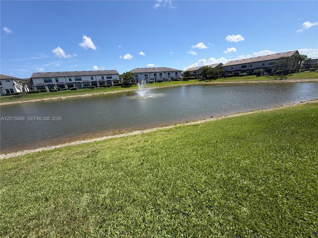 2162 Appleton Circle N, Oakland Park, FL 33309