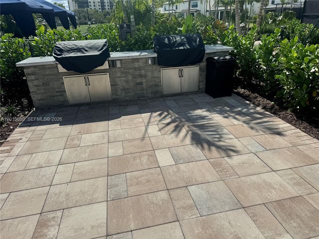 2162 Appleton Circle N, Oakland Park, FL 33309