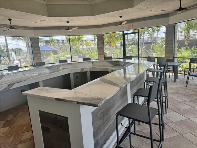 2162 Appleton Circle N, Oakland Park, FL 33309