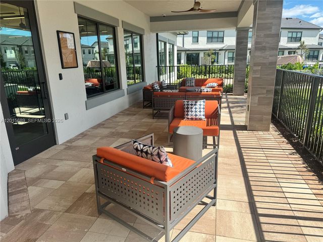 2162 Appleton Circle N, Oakland Park, FL 33309
