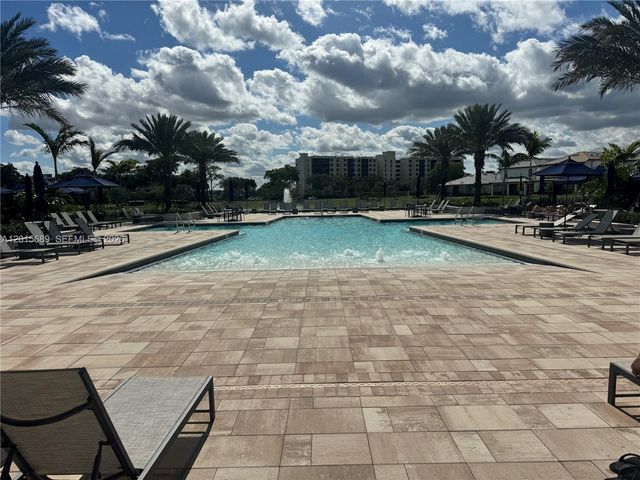2162 Appleton Circle N, Oakland Park, FL 33309