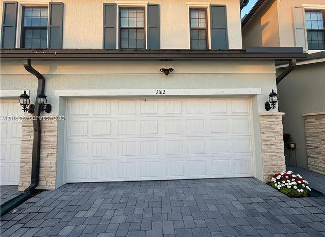 2162 Appleton Circle N, Oakland Park, FL 33309