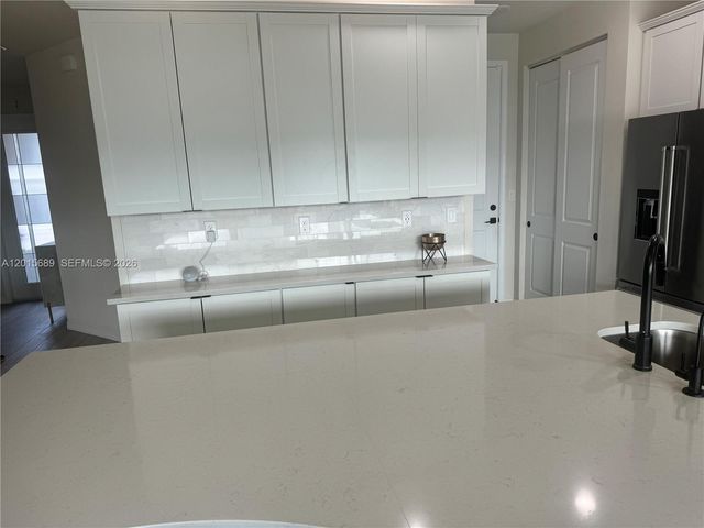 2162 Appleton Circle N, Oakland Park, FL 33309