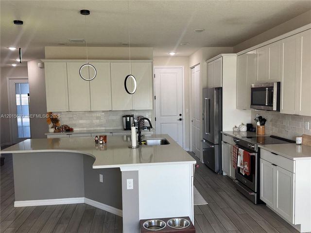 2162 Appleton Circle N, Oakland Park, FL 33309