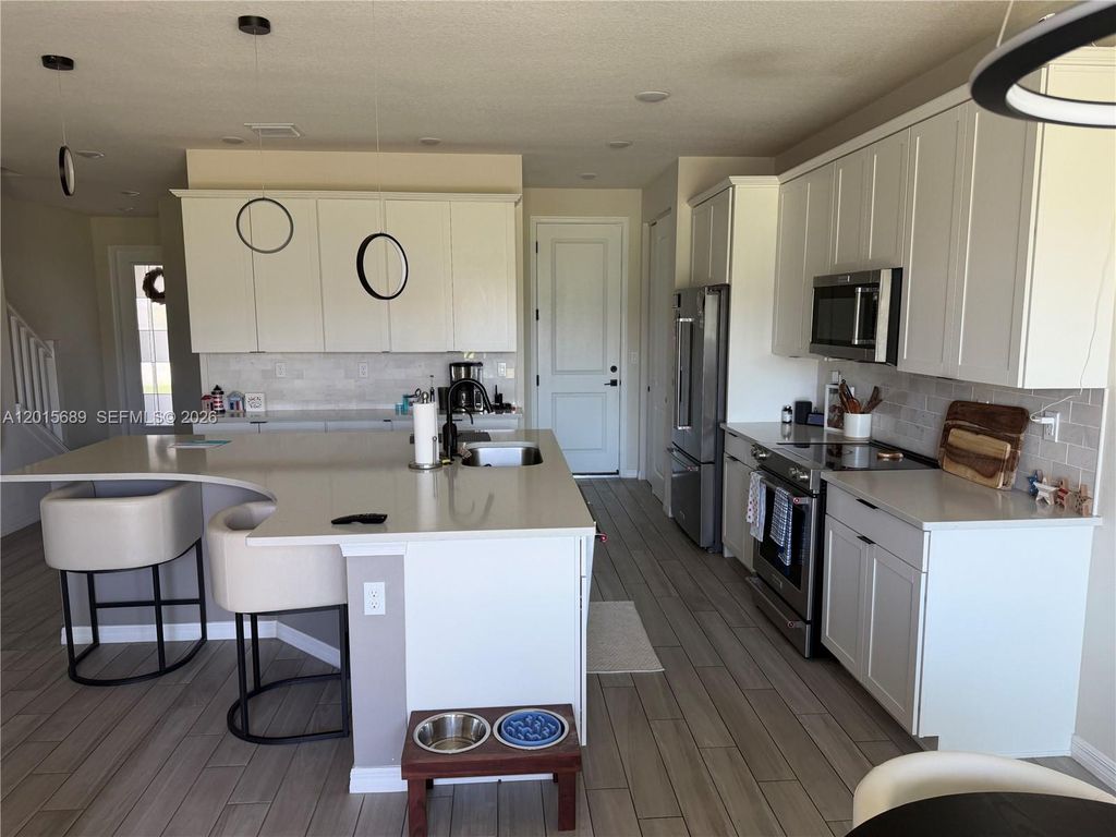 2162 Appleton Circle N, Oakland Park, FL 33309