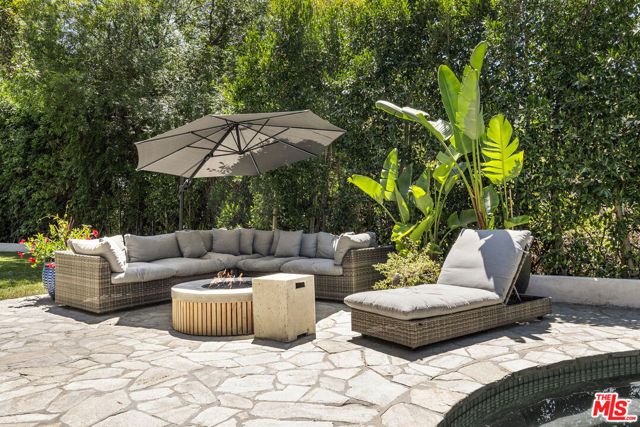 9559 Sherwood Forest Lane, Beverly Hills, CA 90210