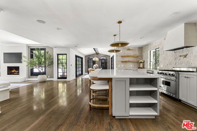 9559 Sherwood Forest Lane, Beverly Hills, CA 90210