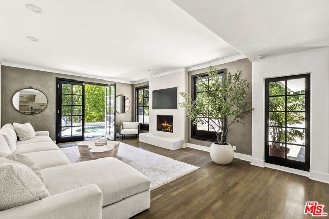 9559 Sherwood Forest Lane, Beverly Hills, CA 90210