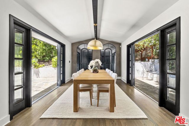 9559 Sherwood Forest Lane, Beverly Hills, CA 90210