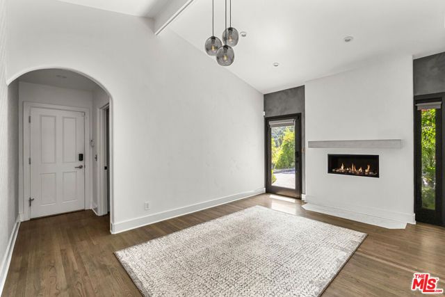 9559 Sherwood Forest Lane, Beverly Hills, CA 90210