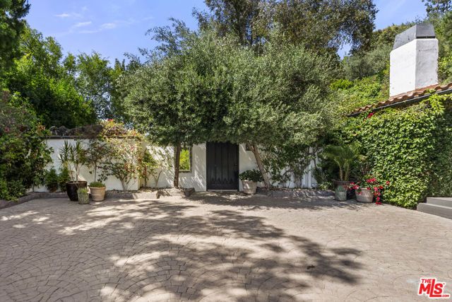 9559 Sherwood Forest Lane, Beverly Hills, CA 90210