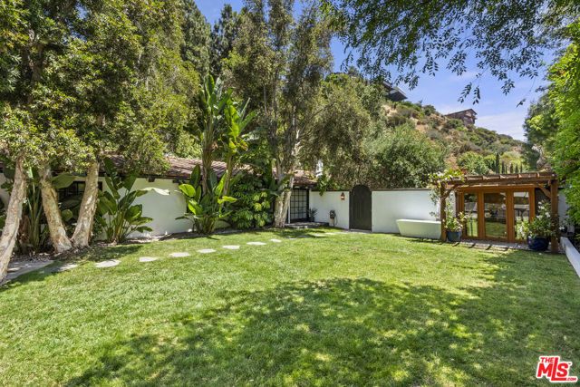 9559 Sherwood Forest Lane, Beverly Hills, CA 90210