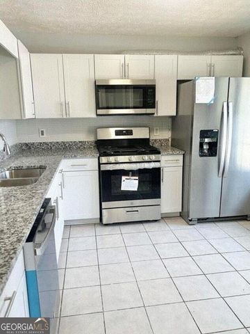 1021 Thornwoode Lane, Stone Mountain, GA 30083