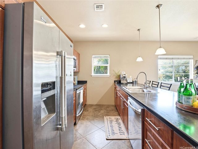 550 Kunehi Street 202, Kapolei, HI 96707