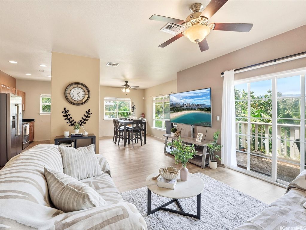 550 Kunehi Street 202, Kapolei, HI 96707