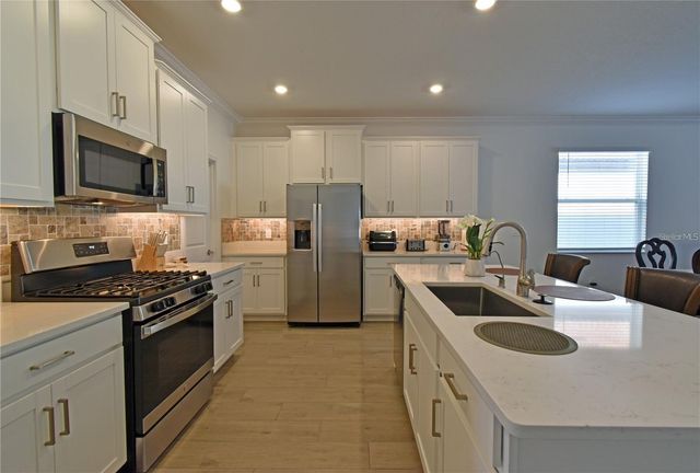 17304 BANDED GOLD LANE, Wimauma, FL 33598