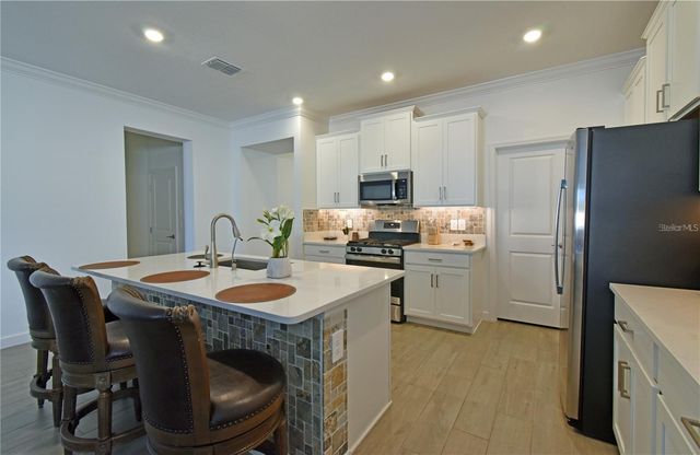 17304 BANDED GOLD LANE, Wimauma, FL 33598