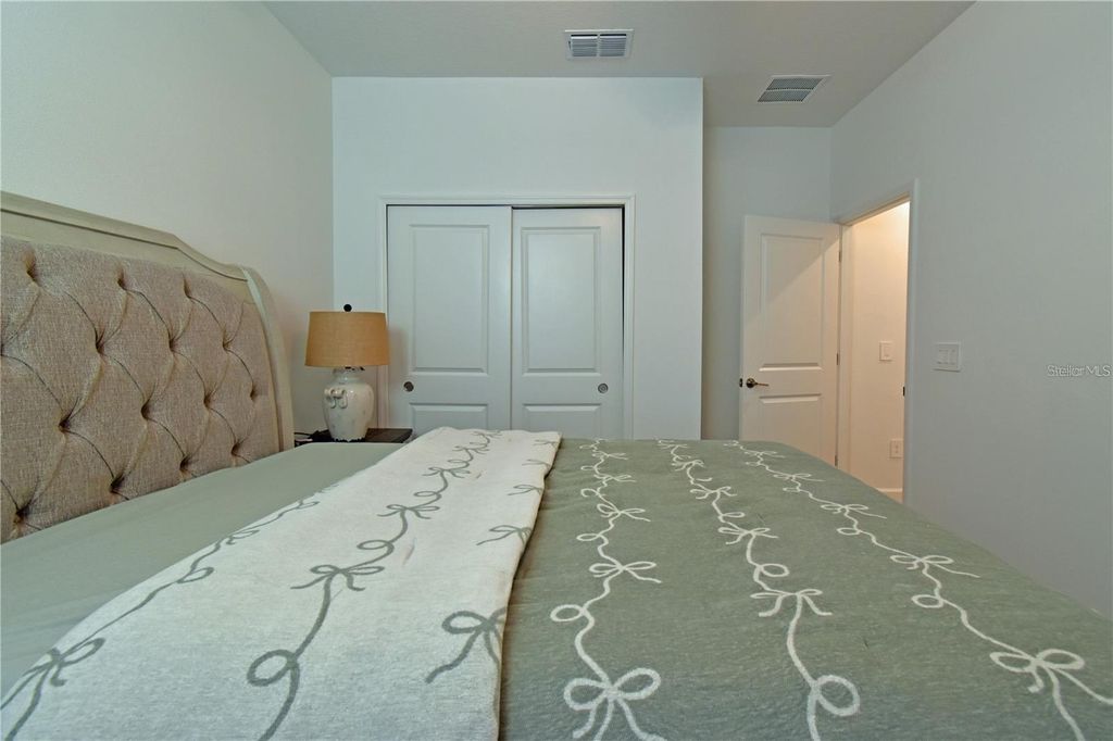 Image 29 of property listing at 17304 BANDED GOLD LANE, Wimauma, FL 33598