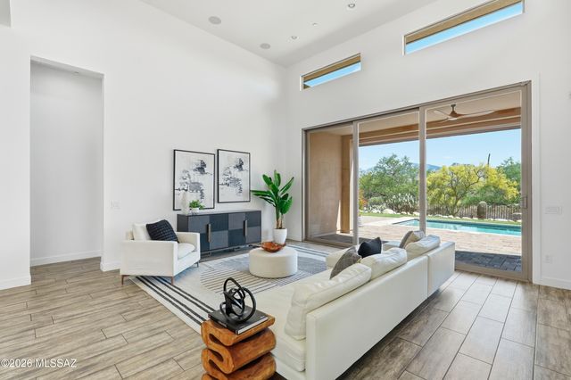 1915 Tortolita Mountain Circle, Oro Valley, AZ 85755