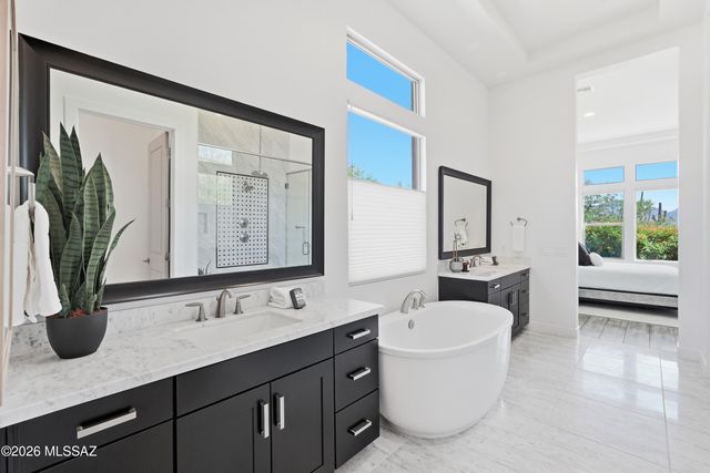 1915 Tortolita Mountain Circle, Oro Valley, AZ 85755