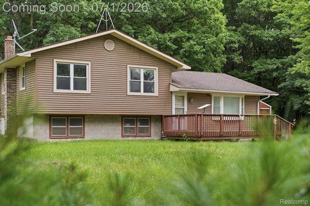 4762 Lonsberry Road, Deerfield Township, MI 48421