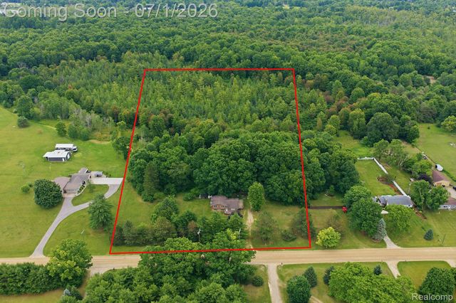 4762 Lonsberry Road, Deerfield Township, MI 48421