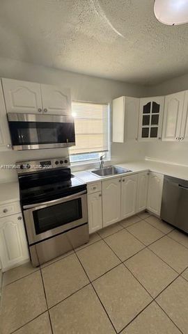 2025 NE 164th St 616, North Miami Beach, FL 33162