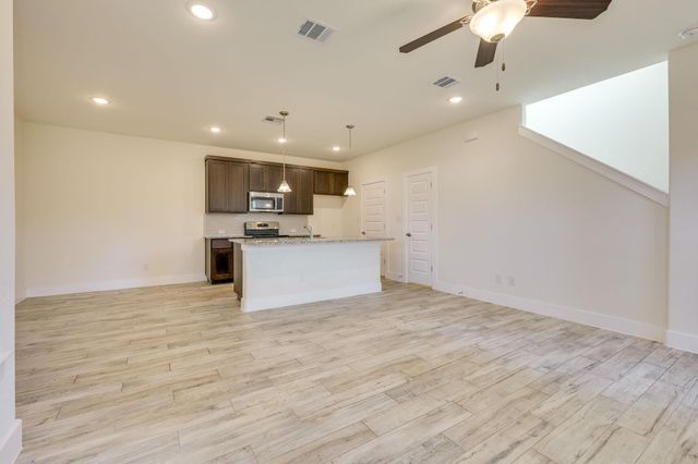 619 Parkline DR, Georgetown, TX 78626
