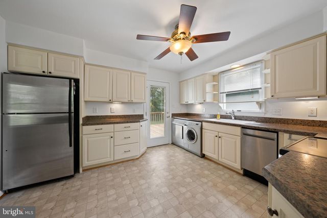 5681 HARDESTY RD, Sunderland, MD 20689